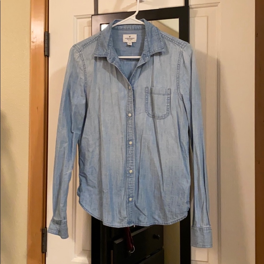 American Eagle Button Down